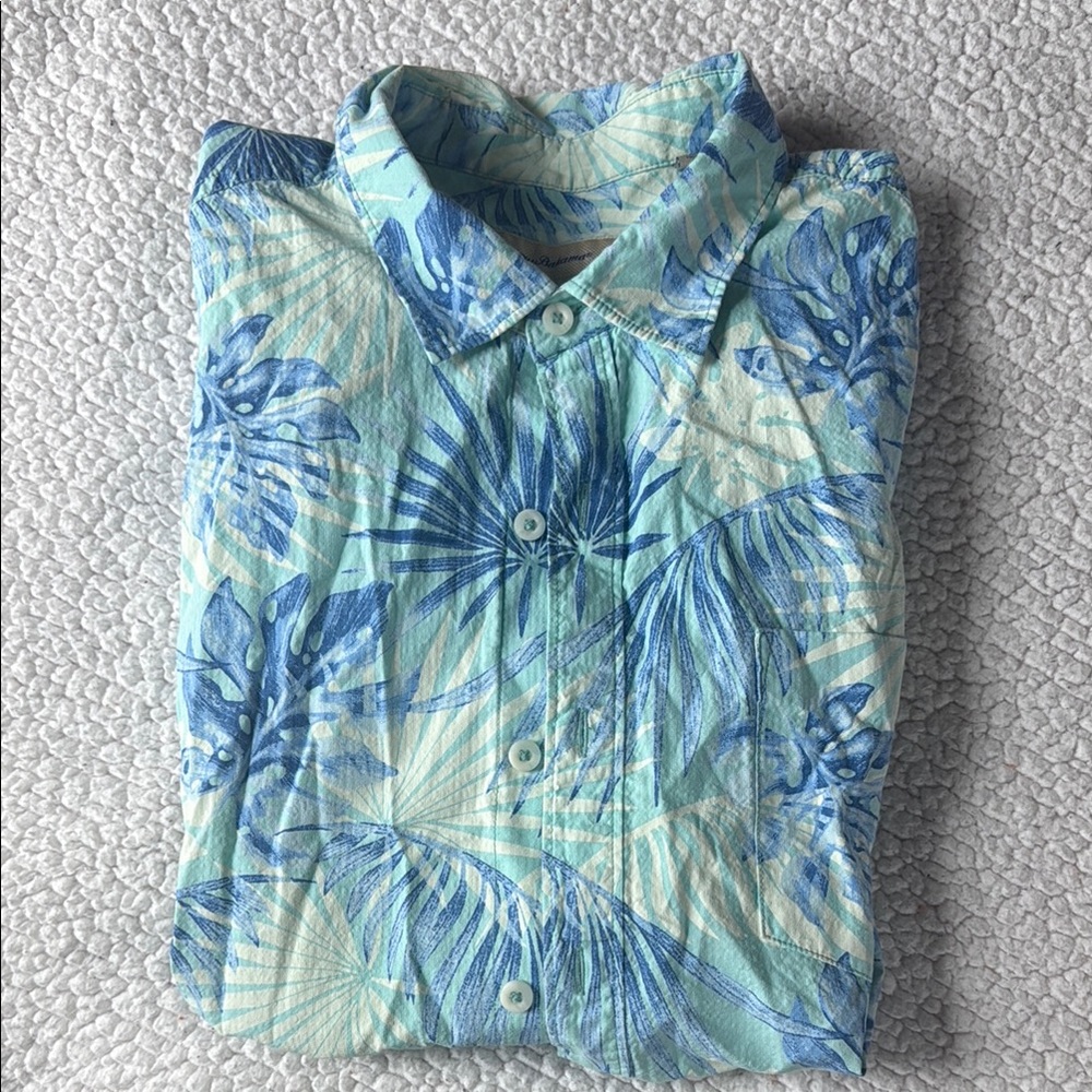 Tommy Bahama Tropical Blue and Green Short Sleeve Button Down Shirt